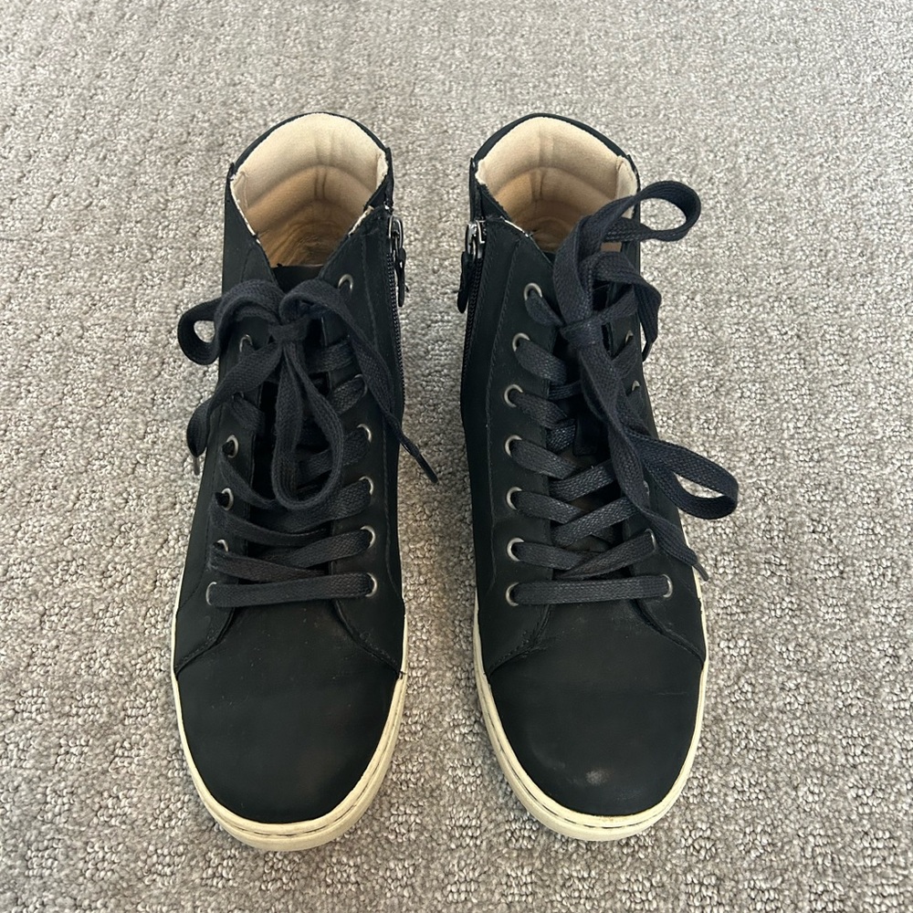 Ugg Black High-Top Sneakers & Tiffany Ring Bundle
